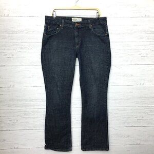 Levi's Signature Women's Jeans Low Rise Bootcut size 12 length 32"